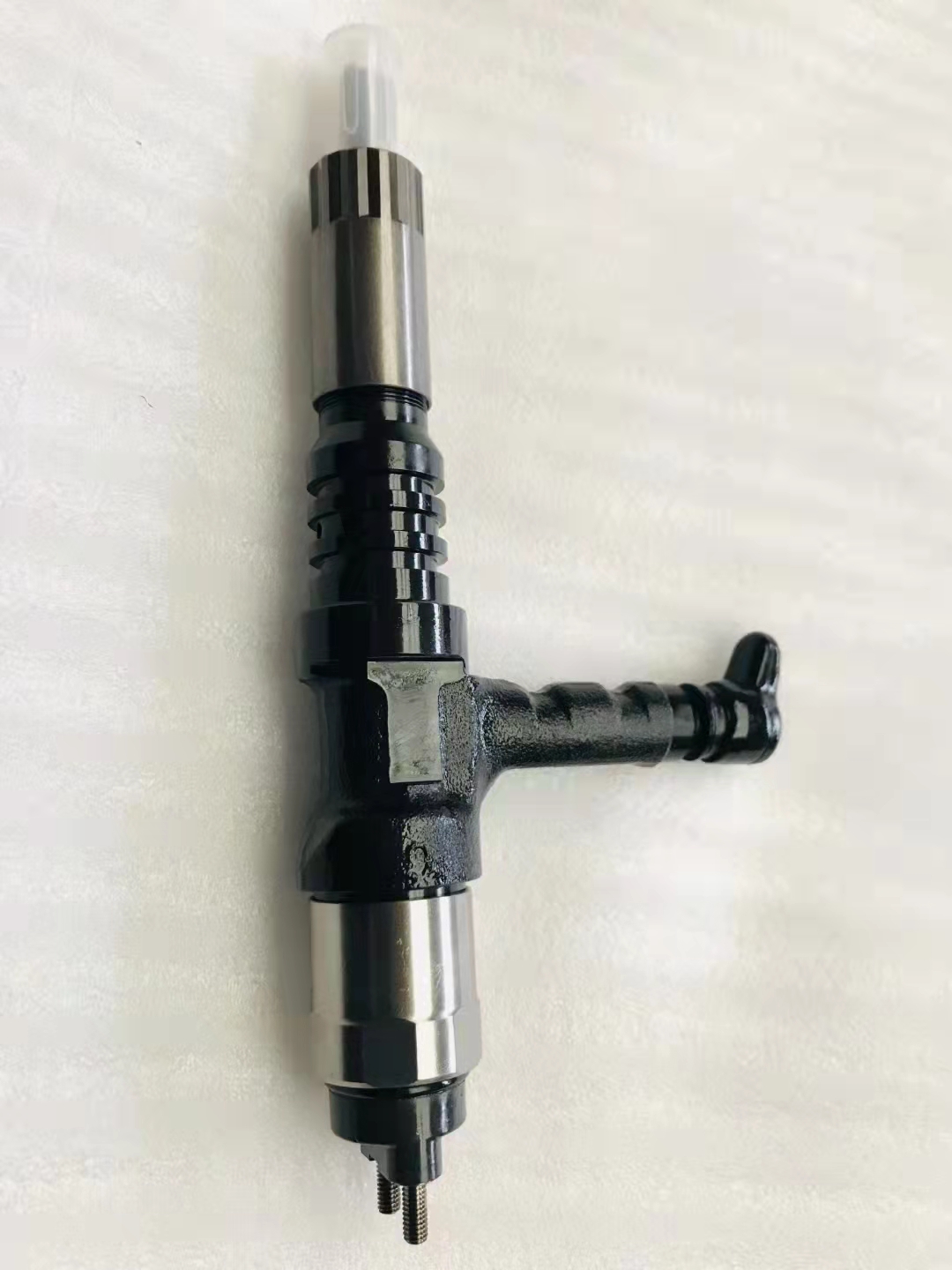 适用于配备 SAA6D140E-5 发动机的小松 D155A-6、PC800-8、PC850-8 的燃油喷射器 095000-6140 / 6261-11-3200