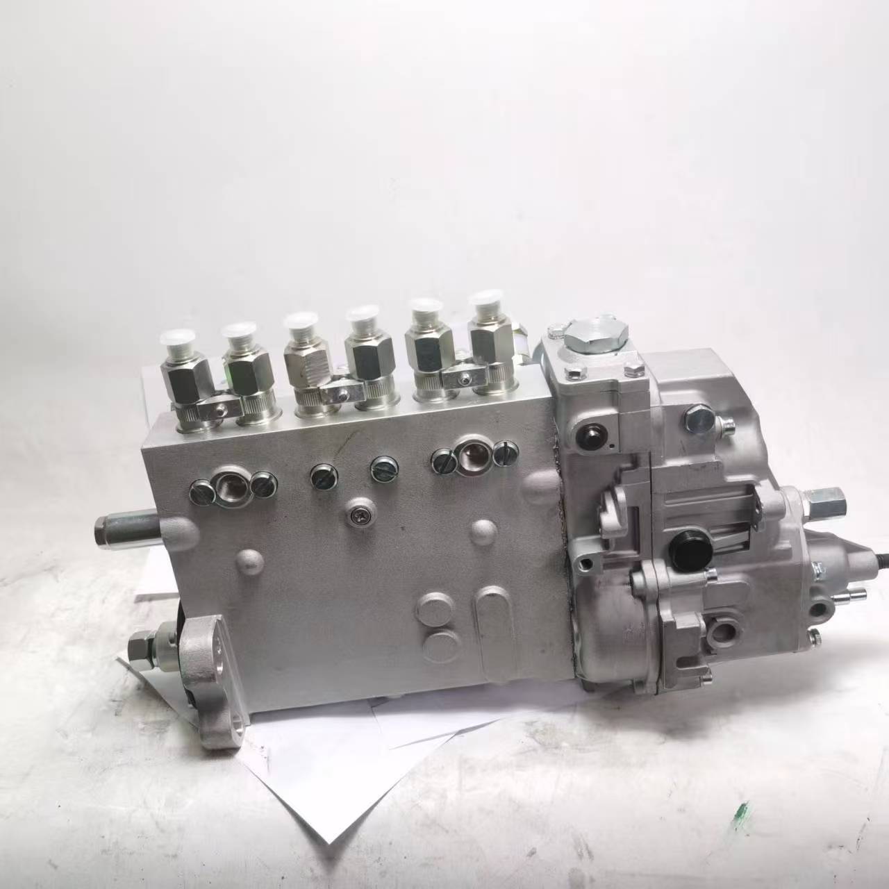 适用于三菱S6K/S6KT发动机的燃油喷射泵总成 101062-8520