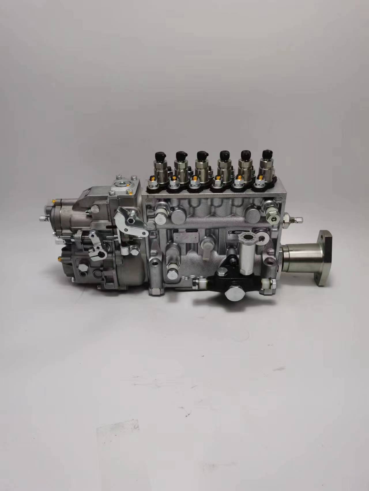 适用于配备三菱6D34发动机的Kobelco SK200-6、SK210-6、SK250-6的燃油喷射泵总成101605-840F