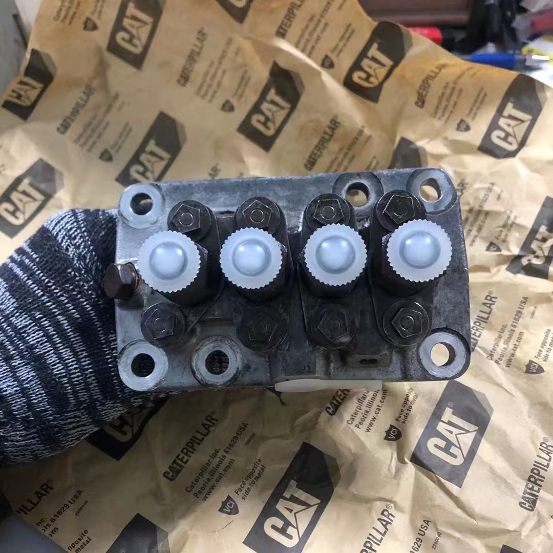 Fuel Injection Pump 104138-4001 (62156001320 / 9410618373) for Perkins 403D-15 Kubota D722 Engine