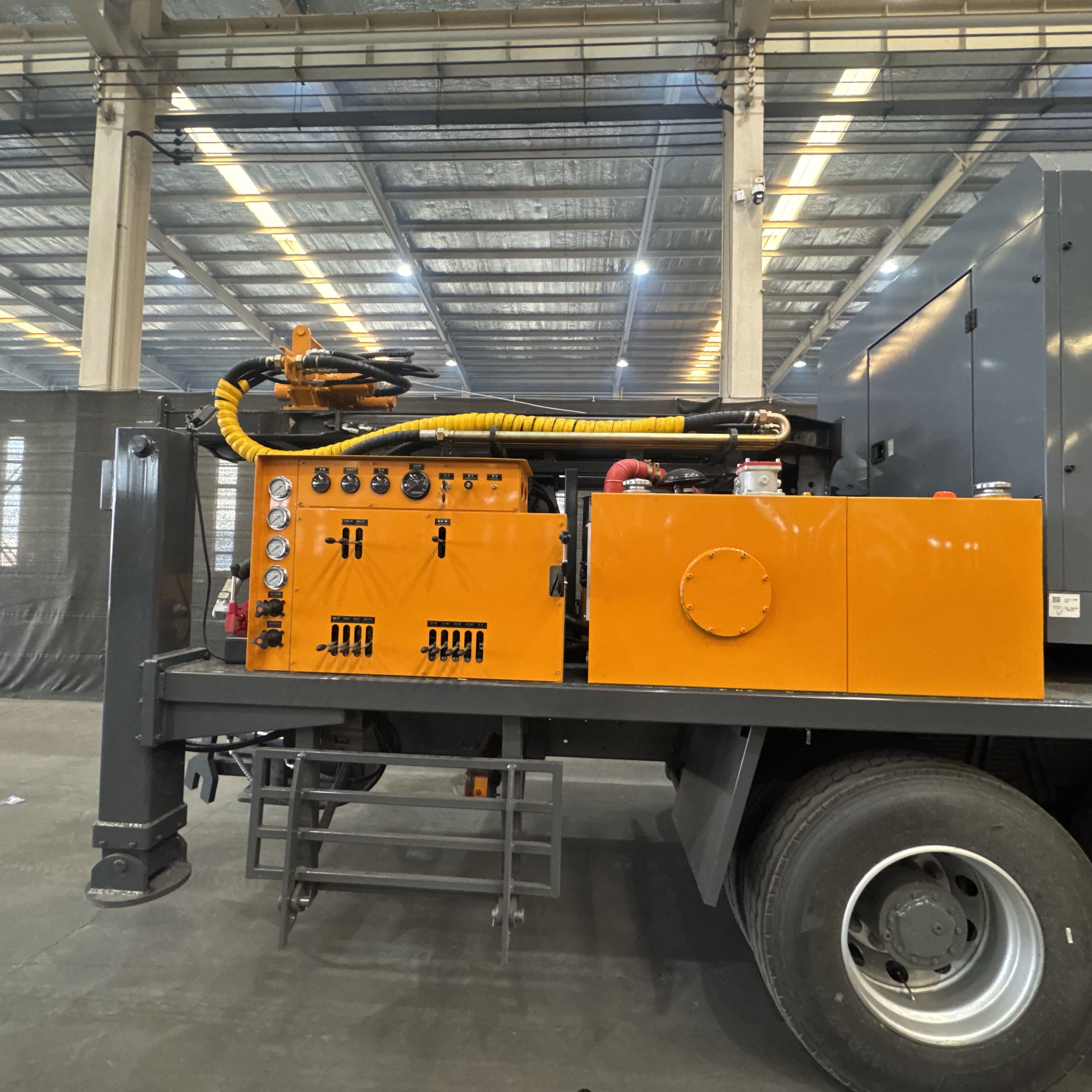 Vehicle-mounted Full Hydraulic Water Well Drilling Rig