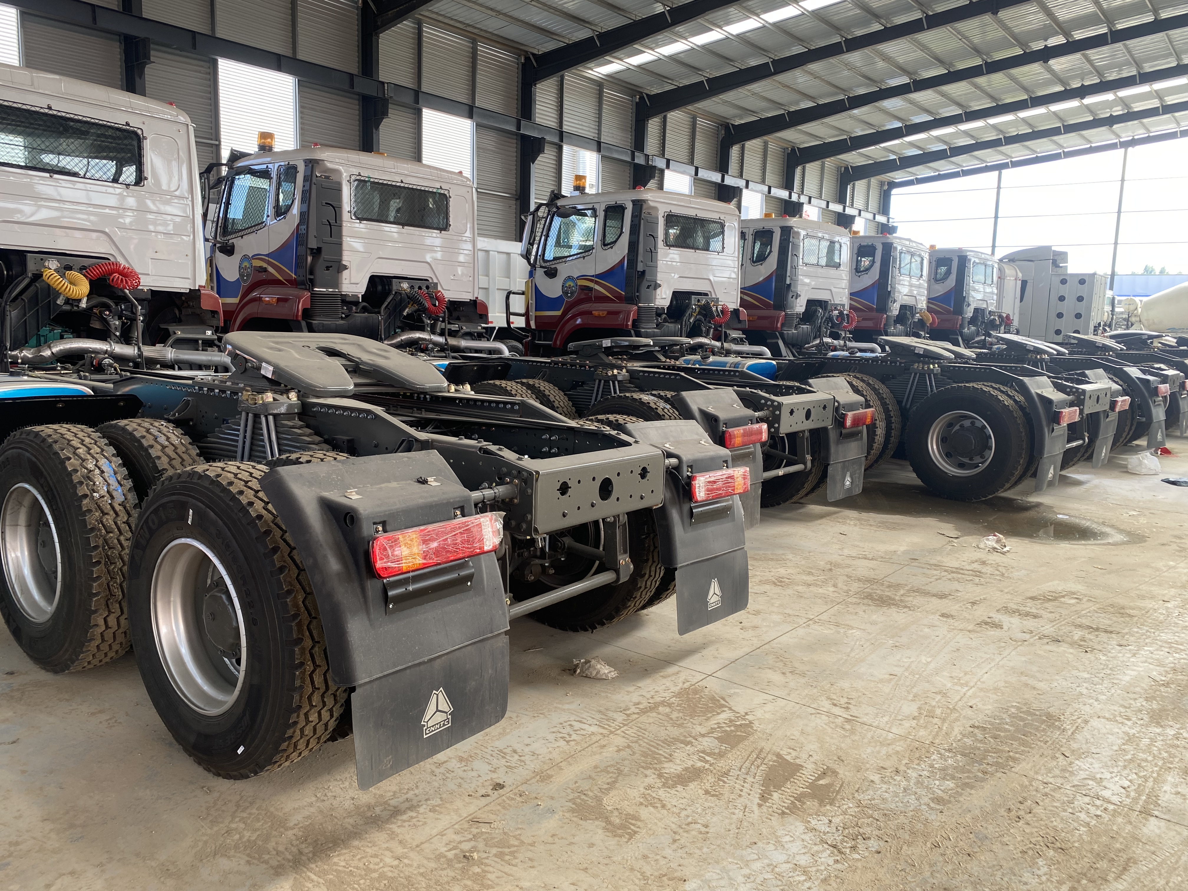 HOWO NX tractor unit