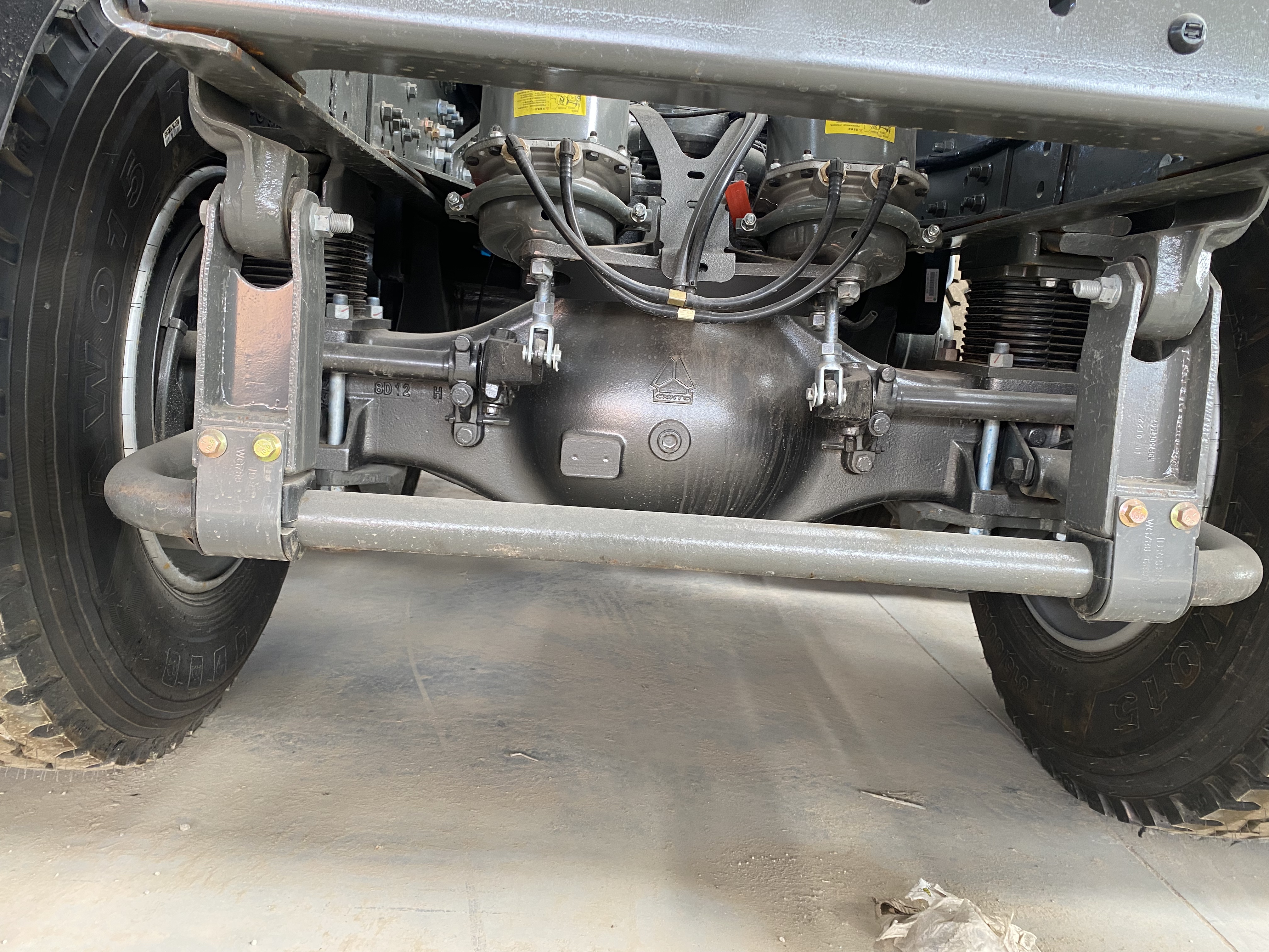 HOWO NX tractor unit