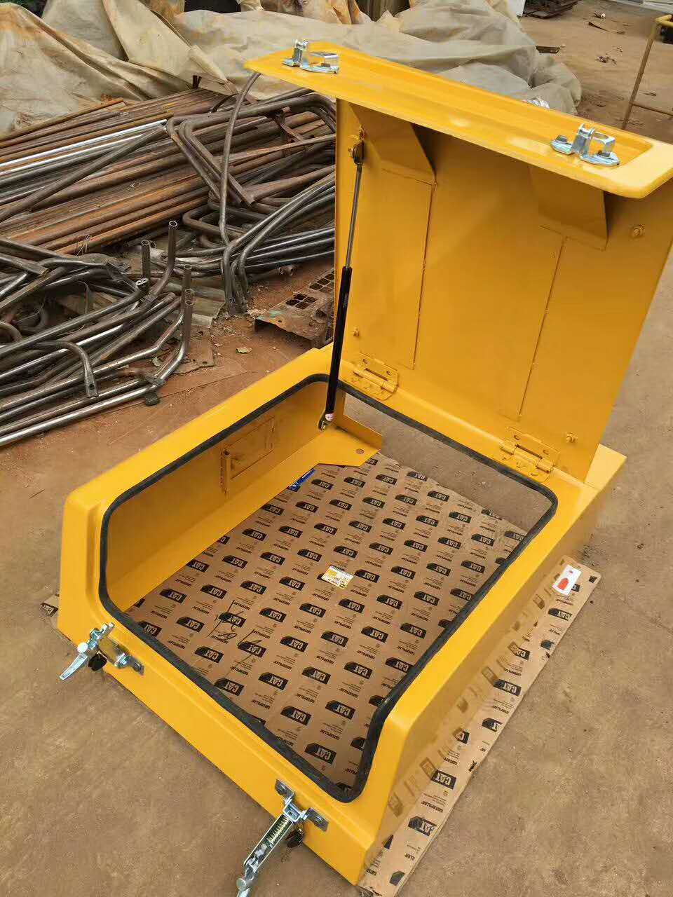 Volvo 210DB & Lingong Excavator Toolbox, Full Body Sheet Metal Parts, Cab Seat