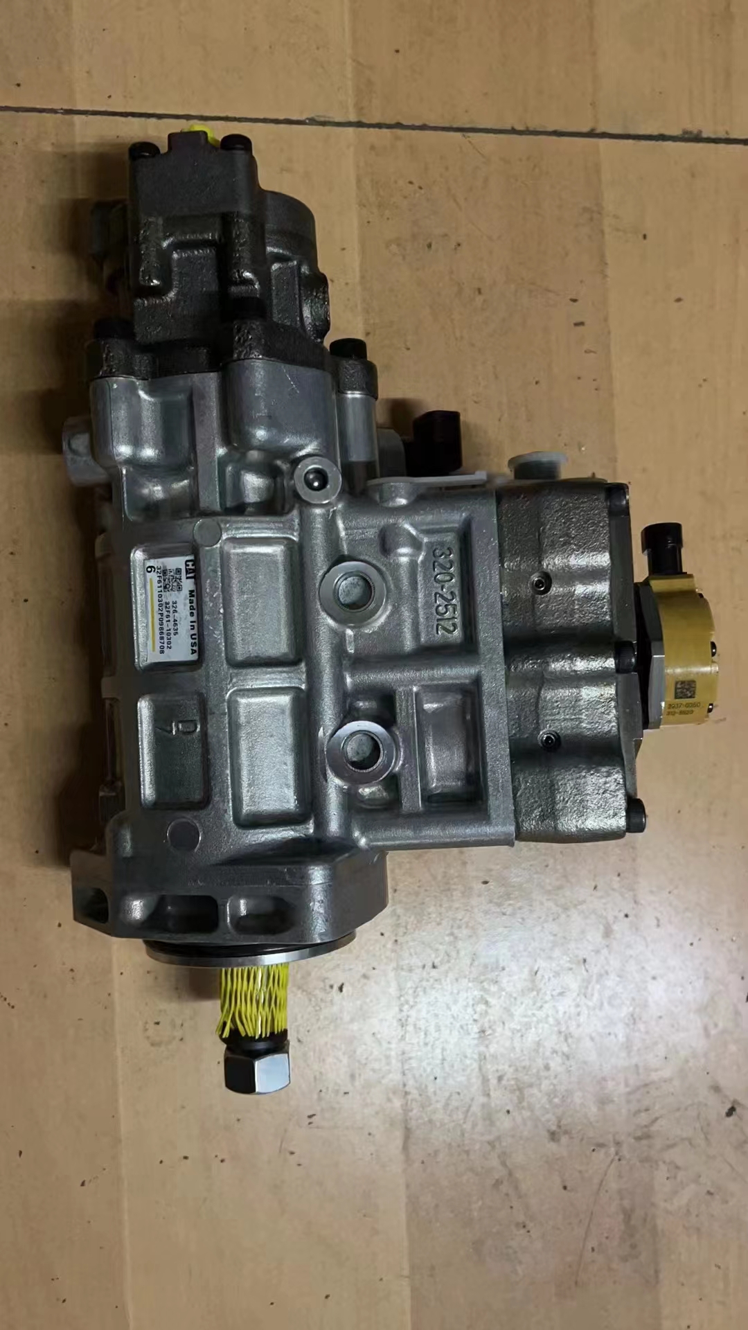 适用于卡特彼勒C6.4发动机的燃油喷射泵320-2512，适用于320D/321D/322D/323D挖掘机