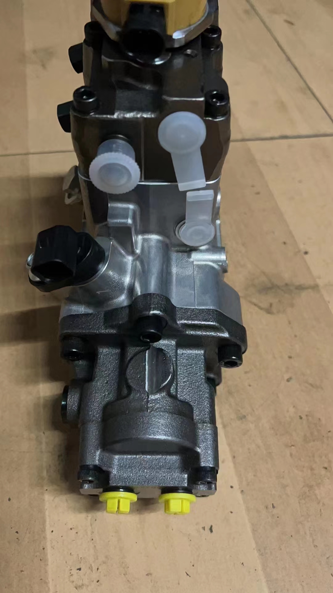 适用于卡特彼勒C6.4发动机的燃油喷射泵320-2512，适用于320D/321D/322D/323D挖掘机