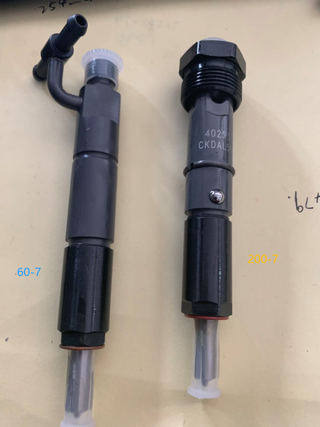 洋马4TNV98T燃油喷射器，零件号729933-53100