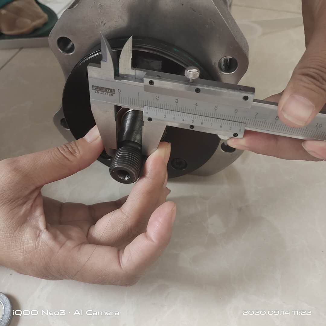 High Pressure Common Rail Fuel Injection Pump Assembly 6156-71-1132 for Komatsu PC400-7, PC450-7 Excavators and D85MS-15 Bulldozer