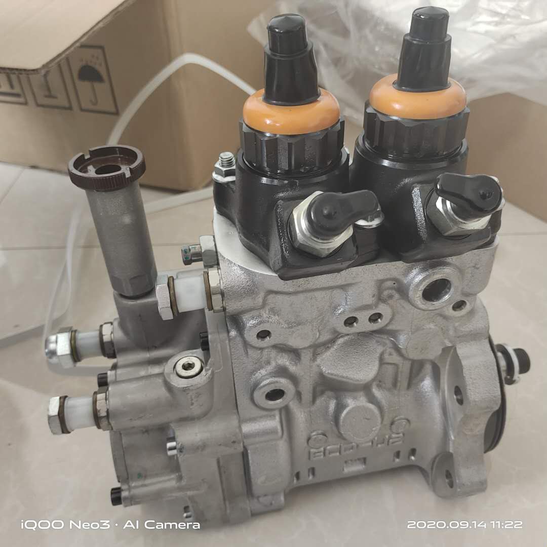 High Pressure Common Rail Fuel Injection Pump Assembly 6156-71-1132 for Komatsu PC400-7, PC450-7 Excavators and D85MS-15 Bulldozer
