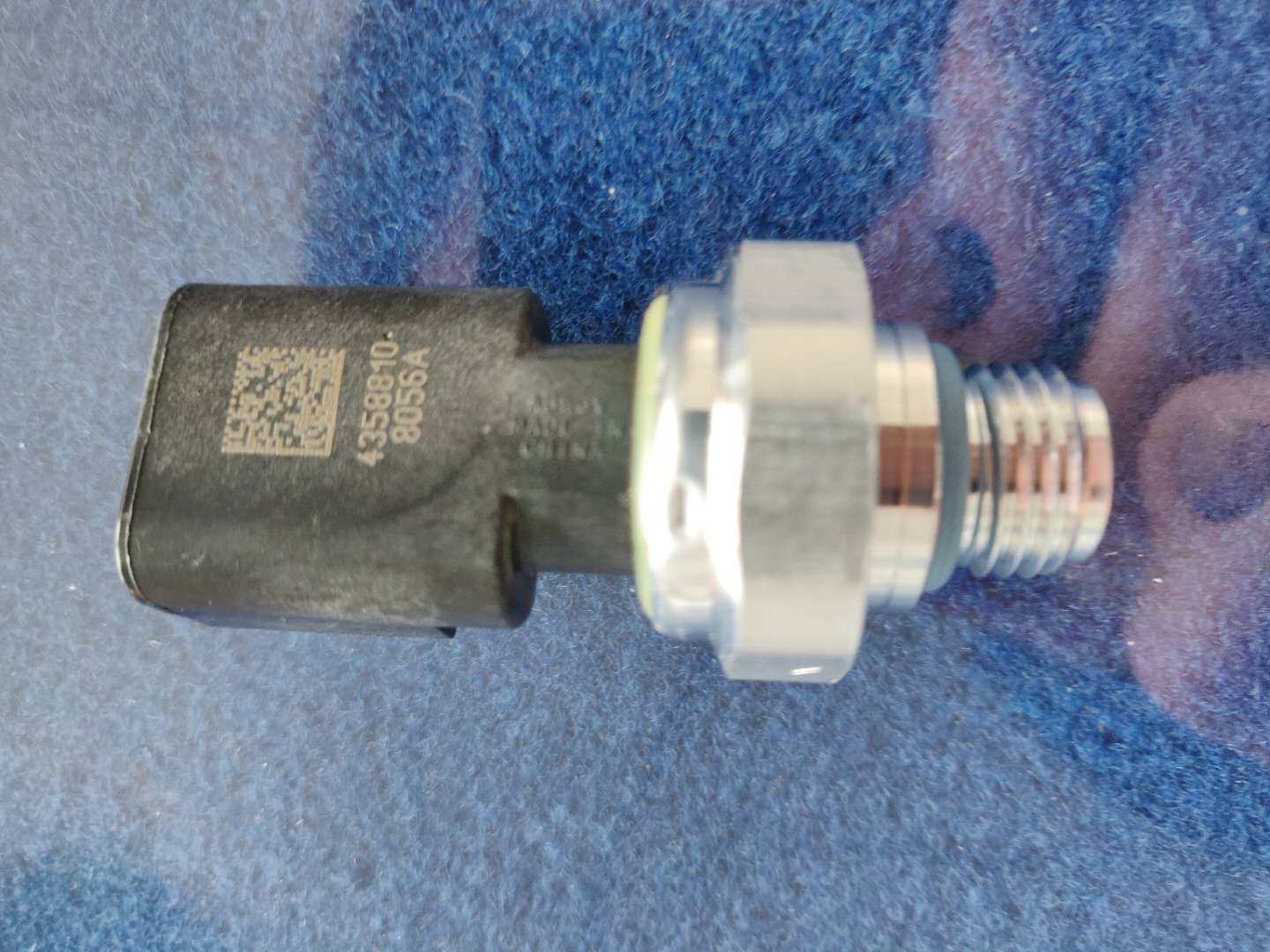 适用于小松PC270-8和PC300-8挖掘机的进气压力传感器6261-81-1900