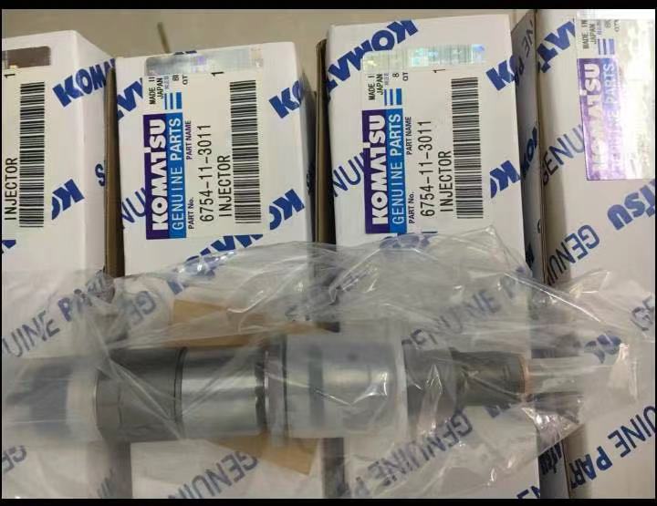 Fuel Injector Assembly 6754-11-3011 for Komatsu PC270-8, PC210-10M0 Excavators