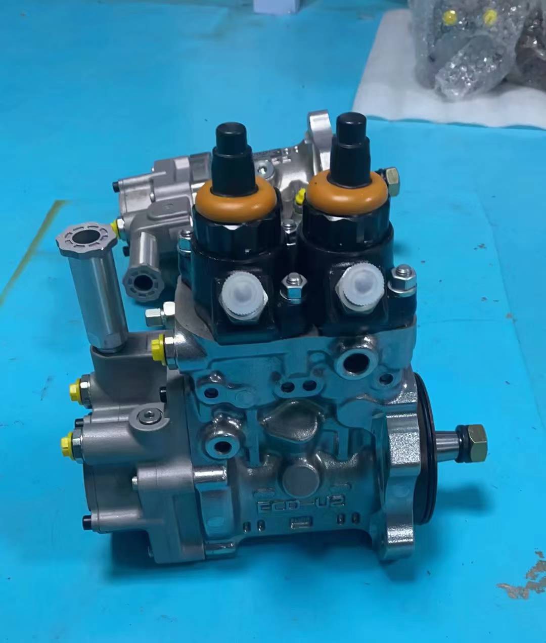 适用于配备 6D125 发动机的小松 PC400-8 和 PC450-8 挖掘机的高压燃油泵 6251-71-1120、094000-0574