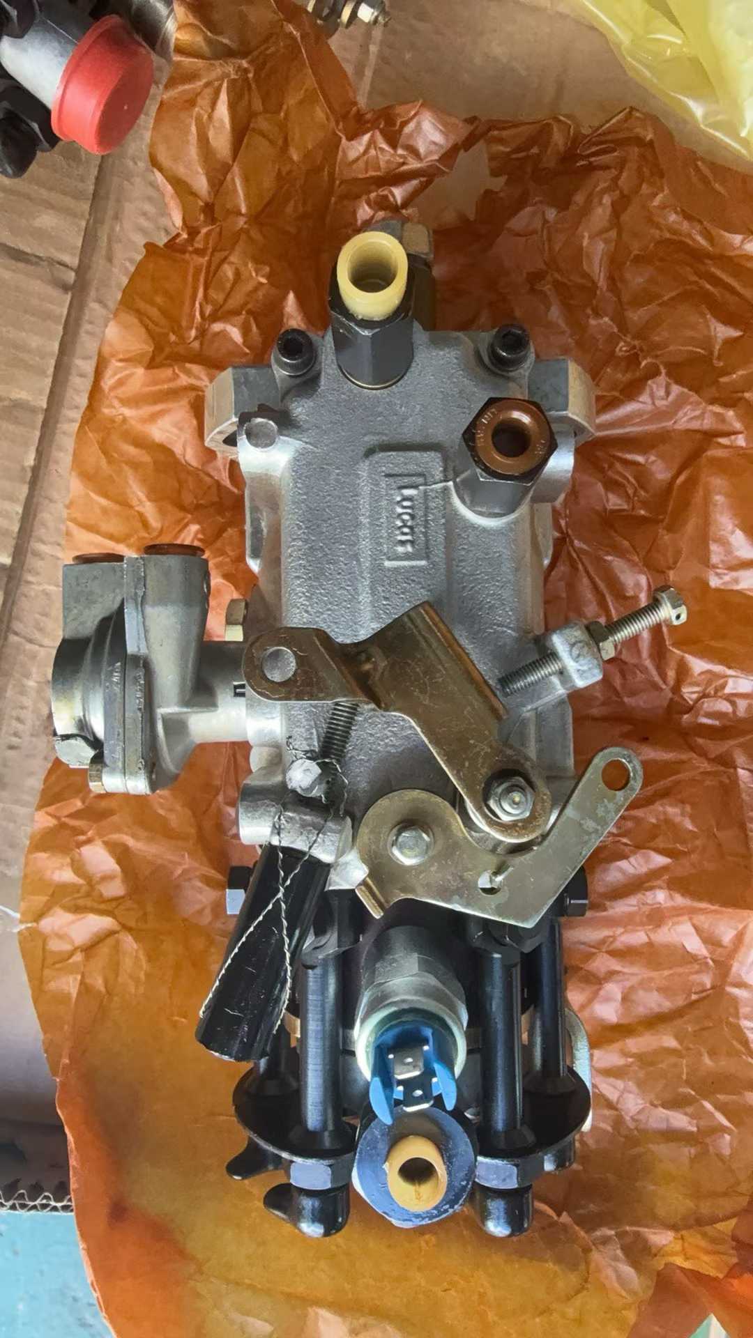 适用于珀金斯 1006-6TW / T6.60CCGR 发动机的燃油喷射泵总成 8521A823G (2643M123)