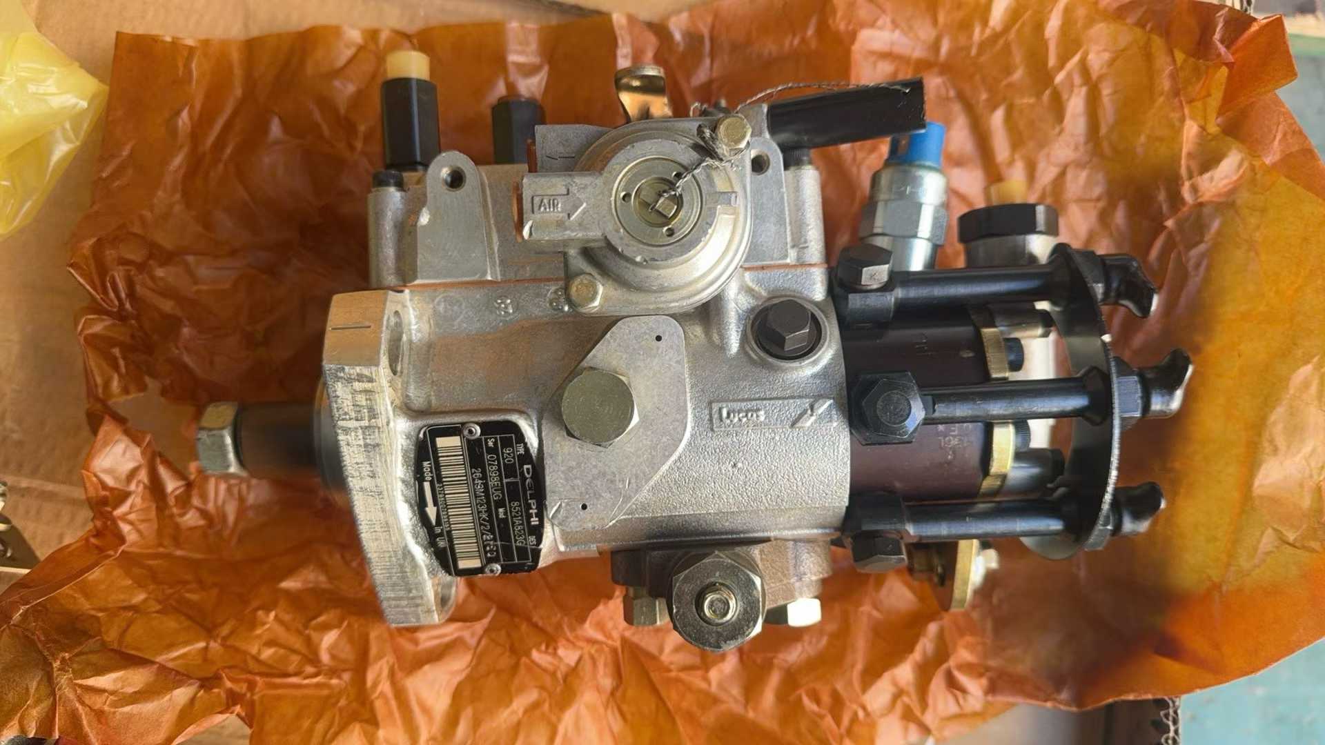 适用于珀金斯 1006-6TW / T6.60CCGR 发动机的燃油喷射泵总成 8521A823G (2643M123)