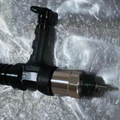 适用于配备 SAA6D140E-5 发动机的小松 D155A-6、PC800-8、PC850-8 的燃油喷射器 095000-6140 / 6261-11-3200