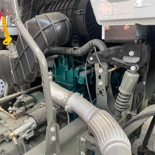 HOWO NX tractor unit