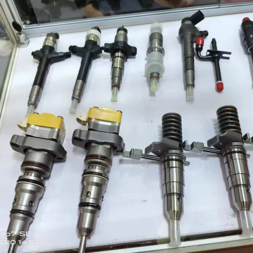 适用于卡特彼勒C9发动机的267-3360燃油喷射器，也适用于325C和328C挖掘机。
