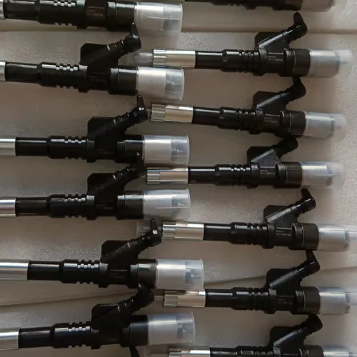 适用于小松S6D125E-2发动机的机械式柴油喷油器总成 6151-12-3100、095000-1211