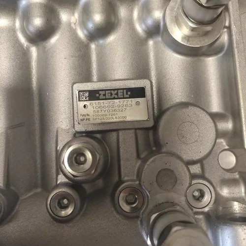 适用于小松D85ESS-2推土机、WA420/WA470-3轮式装载机、PC400-7挖掘机、S6D125E-2发动机的燃油喷射泵总成