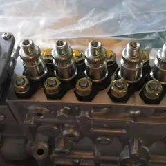 Fuel Injection Pump 6222-73-1111 for Komatsu PC300-6 (6D108 Engine), not for Komatsu PC360-7
