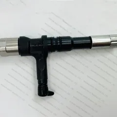 适用于配备 SAA6D125E-6A 发动机的小松 PC450-8/10、PC490-11 挖掘机的燃油喷射器 6252-11-3100 / 295050-0720