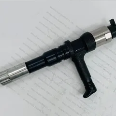 适用于配备 SAA6D125E-6A 发动机的小松 PC450-8/10、PC490-11 挖掘机的燃油喷射器 6252-11-3100 / 295050-0720