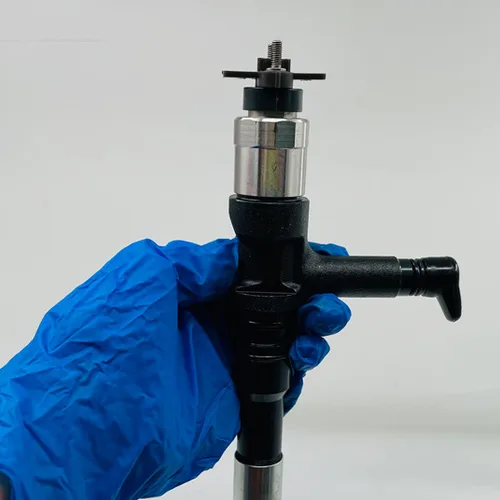 适用于配备 SAA6D125E-6A 发动机的小松 PC450-8/10、PC490-11 挖掘机的燃油喷射器 6252-11-3100 / 295050-0720