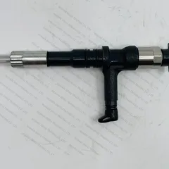 适用于配备 SAA6D125E-6A 发动机的小松 PC450-8/10、PC490-11 挖掘机的燃油喷射器 6252-11-3100 / 295050-0720