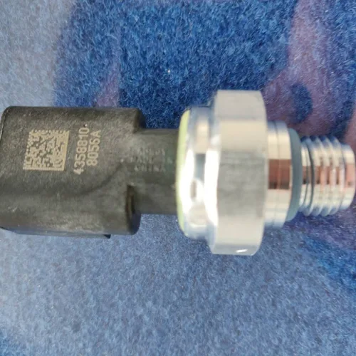 适用于小松PC270-8和PC300-8挖掘机的进气压力传感器6261-81-1900