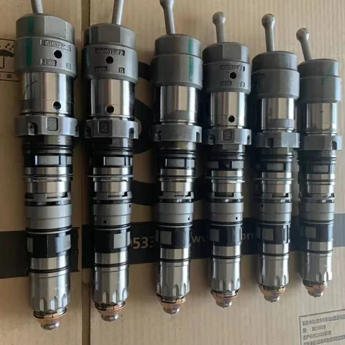 适用于小松SAA6D170E发动机的燃油喷射器总成6560-11-1114，也适用于PC1250-7和PC1250-8挖掘机