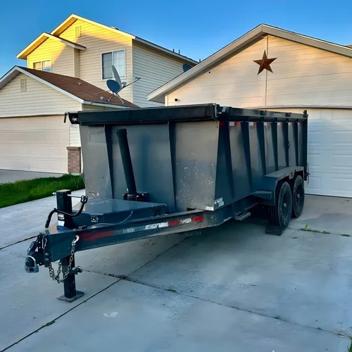 Two-axle dump trailer