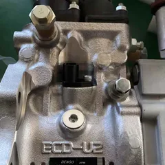 适用于配备 6D125 发动机的小松 PC400-8 和 PC450-8 挖掘机的高压燃油泵 6251-71-1120、094000-0574
