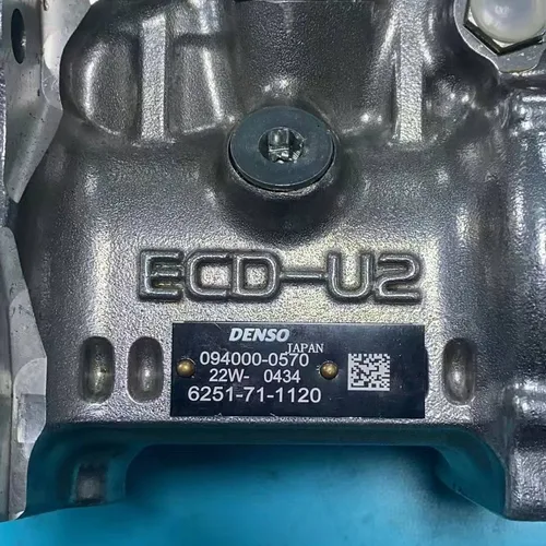 适用于配备 6D125 发动机的小松 PC400-8 和 PC450-8 挖掘机的高压燃油泵 6251-71-1120、094000-0574