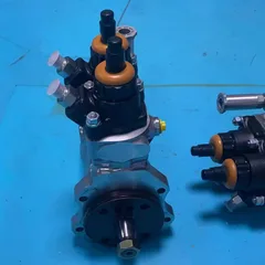 适用于配备 6D125 发动机的小松 PC400-8 和 PC450-8 挖掘机的高压燃油泵 6251-71-1120、094000-0574
