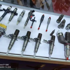 适用于卡特彼勒C9发动机的267-3360燃油喷射器，也适用于325C和328C挖掘机。