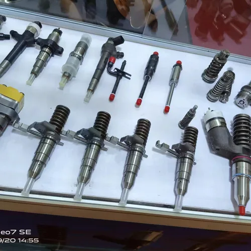 适用于卡特彼勒C9发动机的267-3360燃油喷射器，也适用于325C和328C挖掘机。