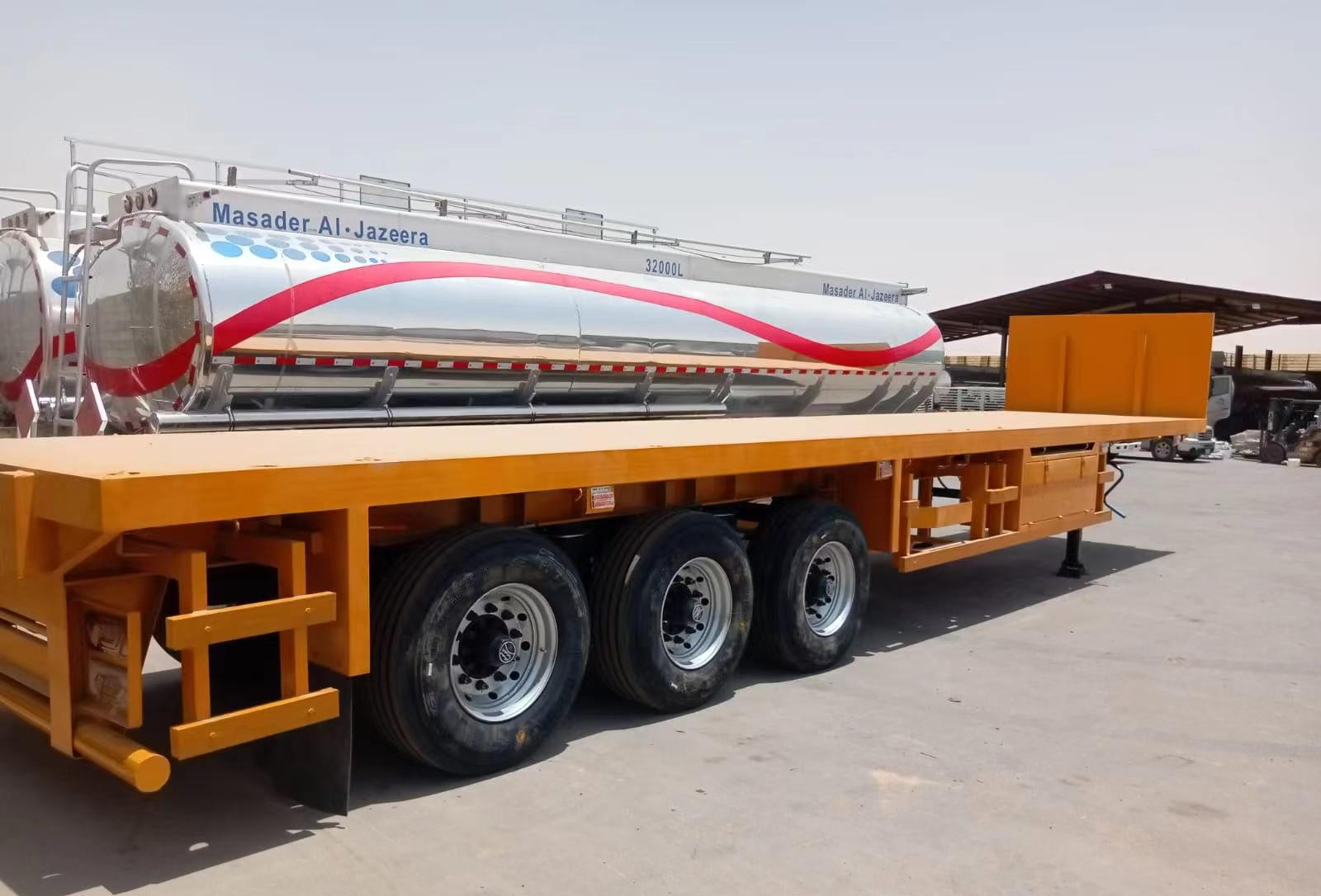 3-Axle Heavy-Duty Flatbed Semi-Trailer