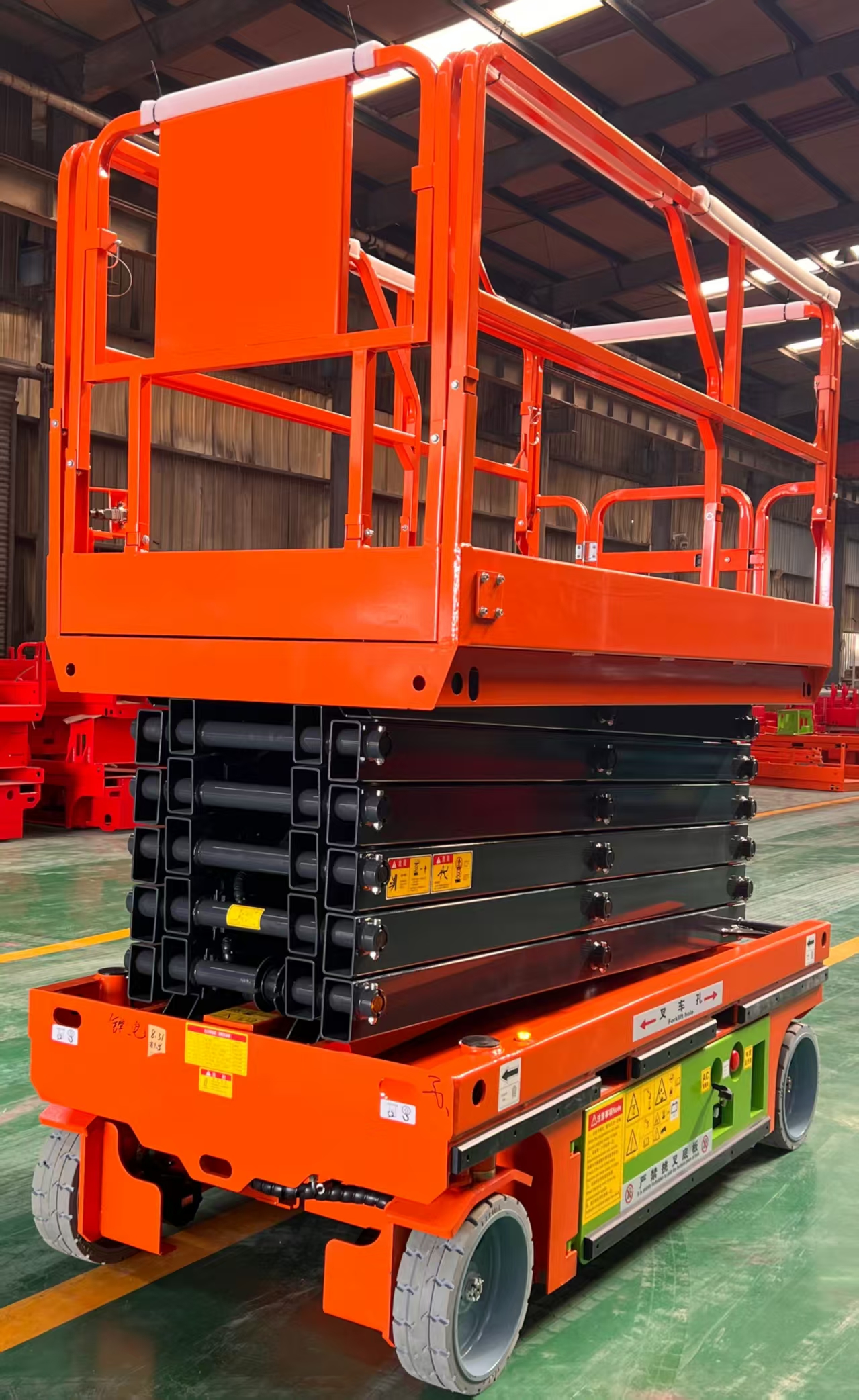 6-12m Self‑propelled Scissor Lift