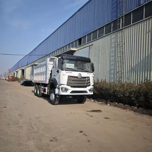 中国重汽豪沃NX二手6x4十轮重型自卸车，371马力，左舵。
