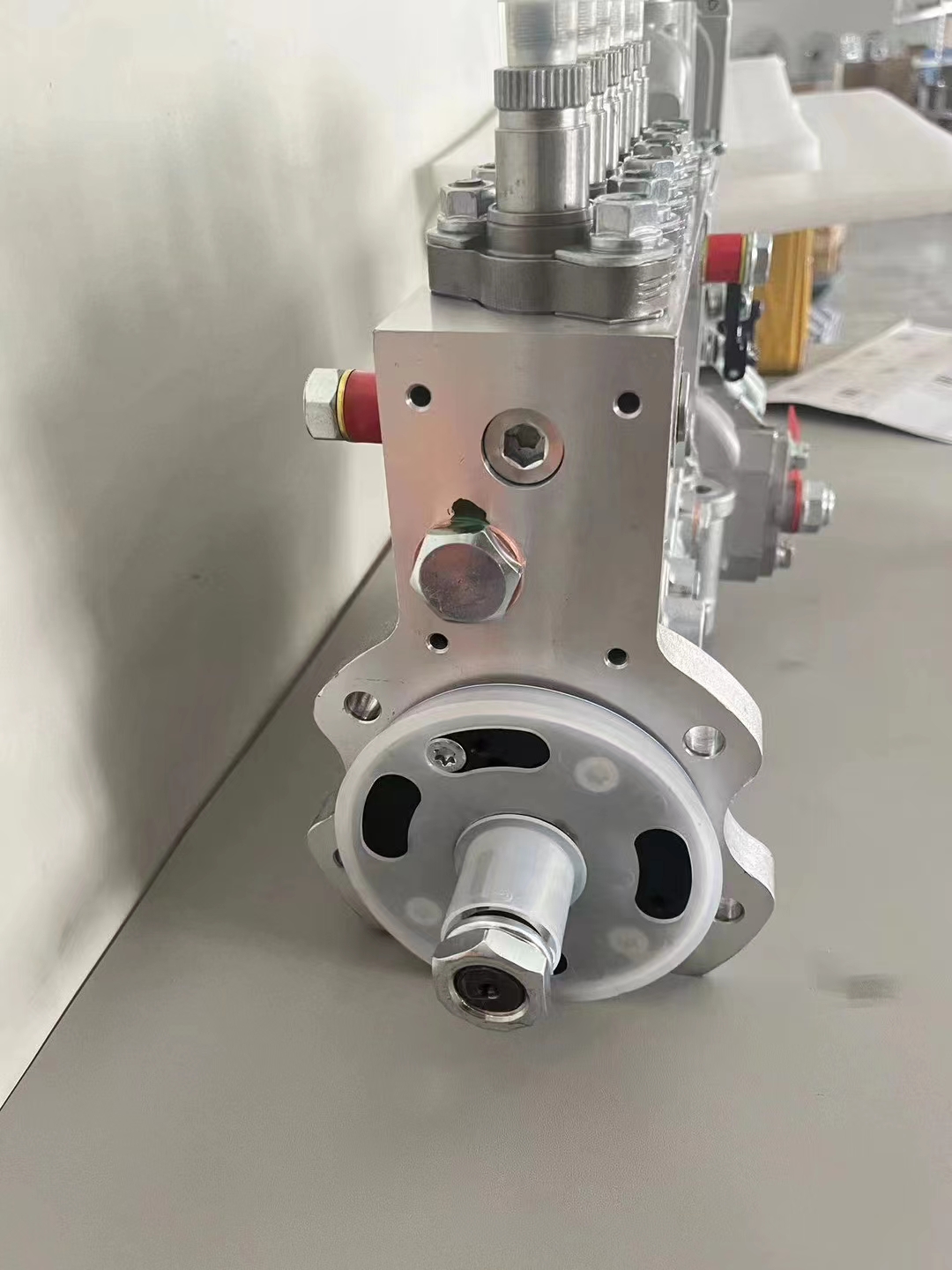 适用于康明斯 6BT5.9L 发动机的燃油喷射泵总成 0402736913 (P7100)