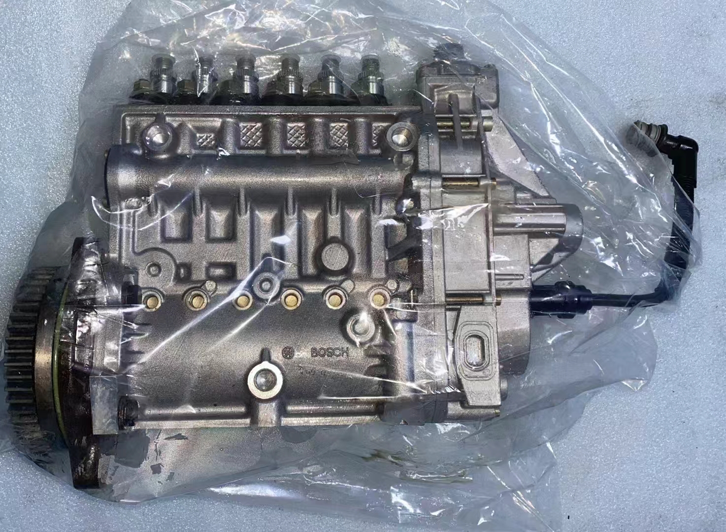 Fuel Injection Pump Assembly 0402796210 (PES6H120/720/3LS1019) for MAN D2866LF Engine