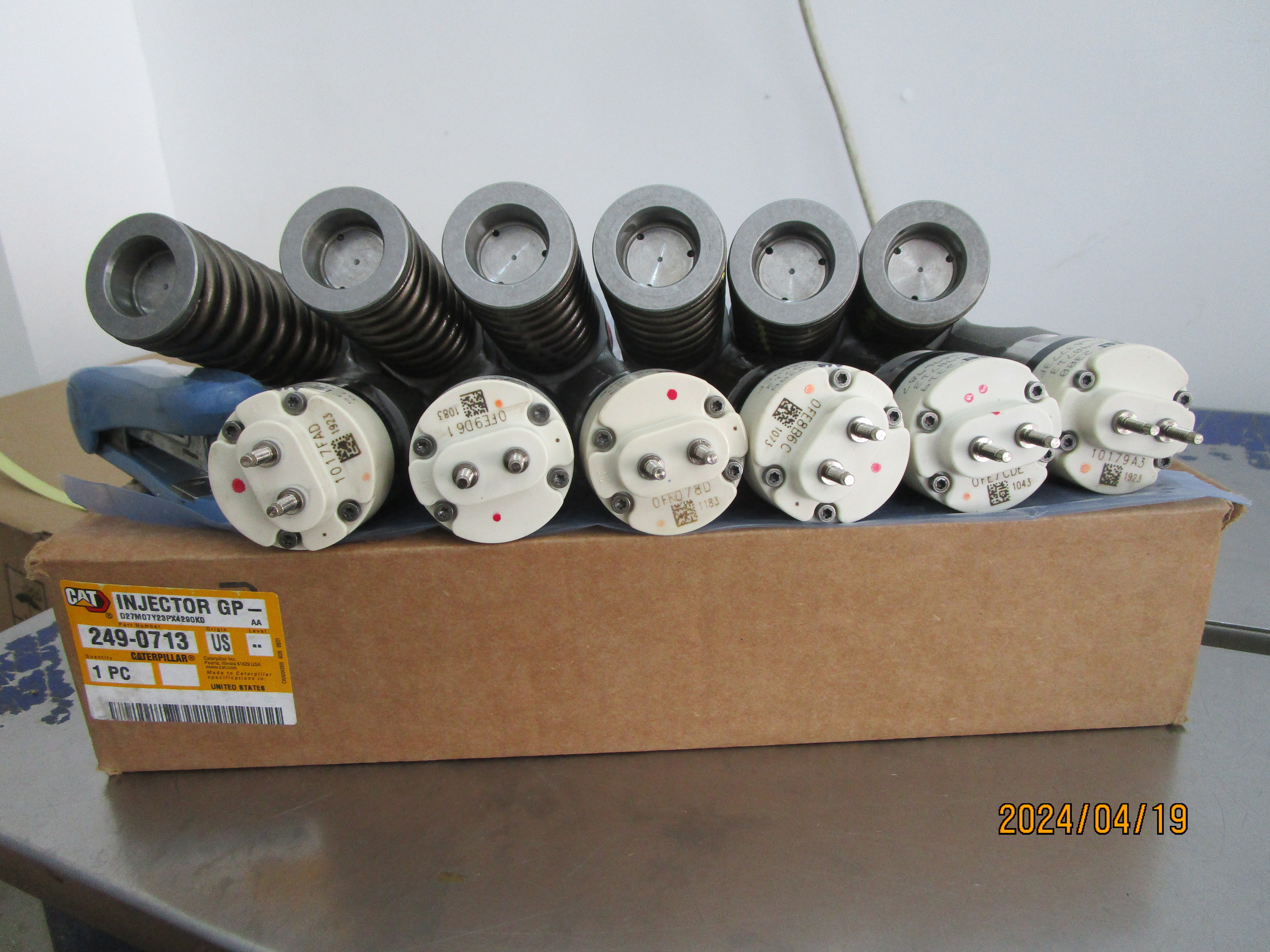 Fuel Injector Assembly 249-0713 (2490713) for Caterpillar Excavators 345C, 345D, 349D, 349DL with C11, C13, C13E Engines