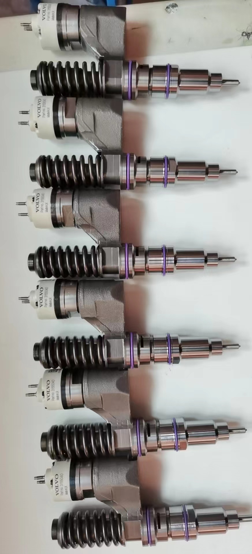 Fuel Injector 3155040 for Volvo EC290B, EC360B, EC460B Excavators with D12C / D12D Engine