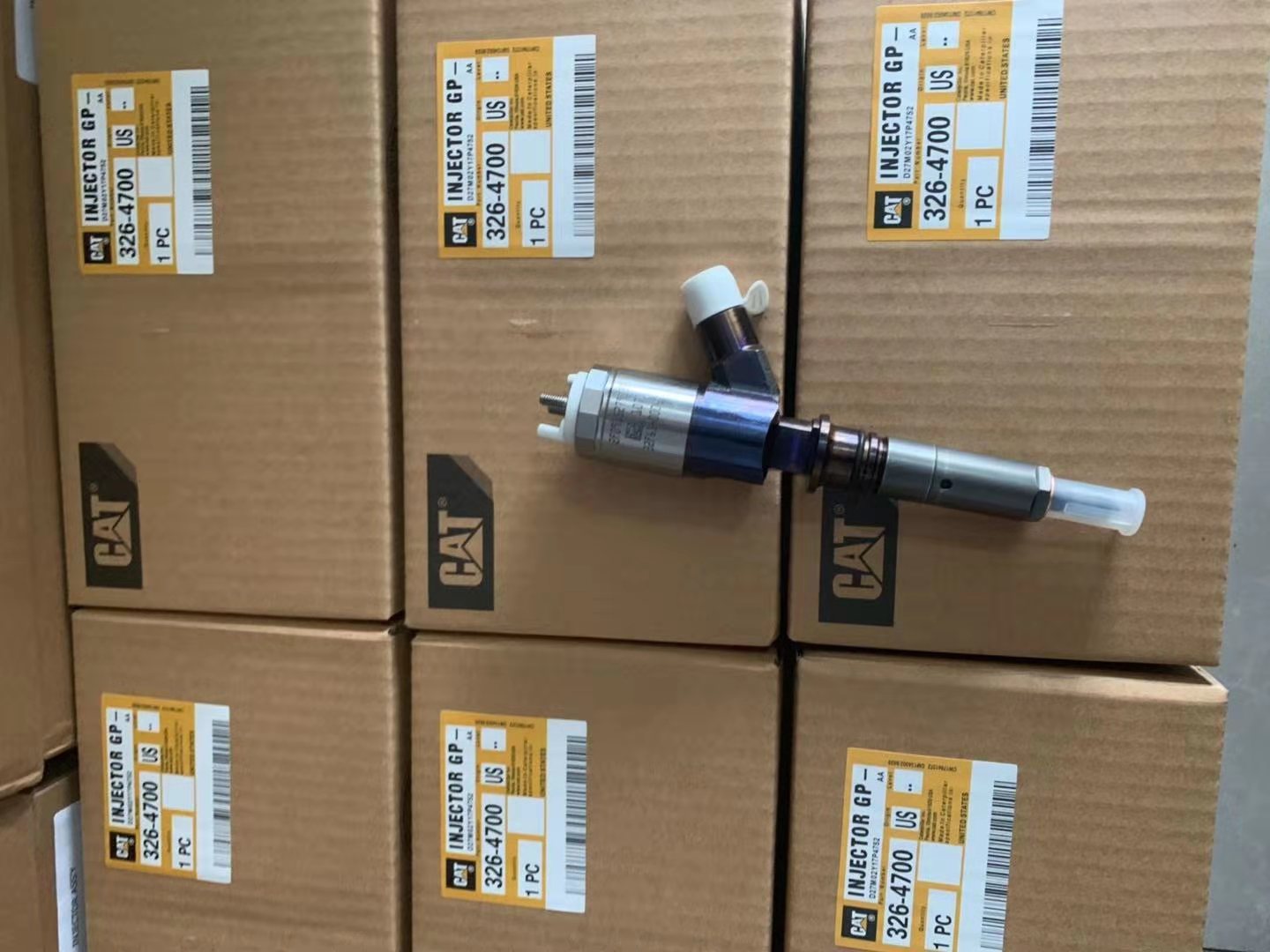 Fuel Injector Assembly 326-4700 (3264700) for Caterpillar Excavators 320D, 320DL, 320D FM with C6 / C6.4 Engine