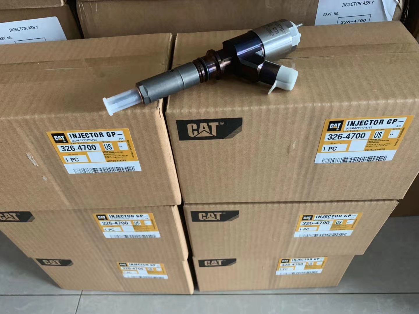 Fuel Injector Assembly 326-4700 (3264700) for Caterpillar Excavators 320D, 320DL, 320D FM with C6 / C6.4 Engine