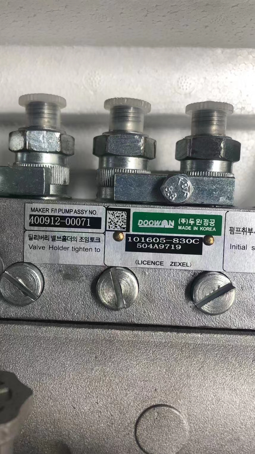 Fuel Injection Pump 400912-00071 & 101605-830C for Doosan/Daewoo DB58T Engine, DH220-5, DH225-7 and DX225LCA Excavators