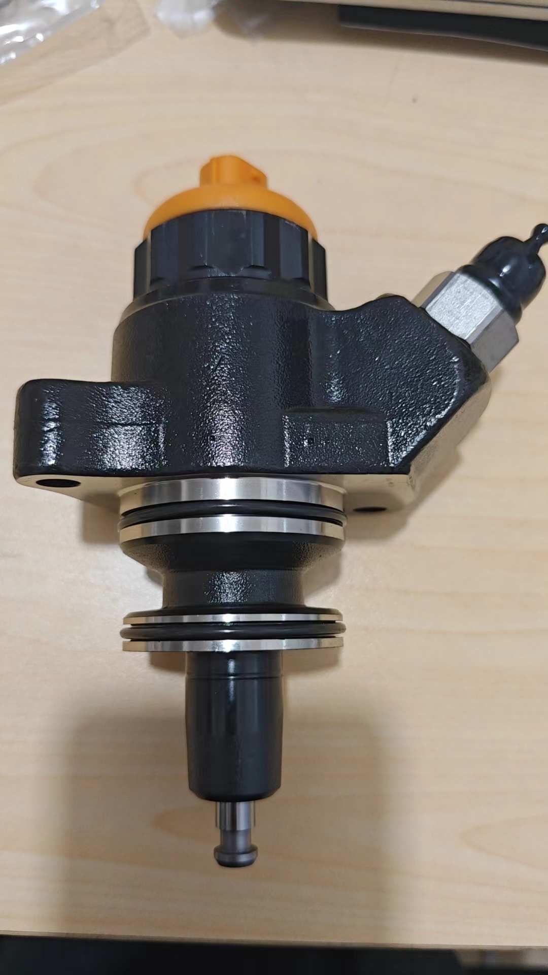 适用于小松PC400-7/8、PC450-7/8、PC650-8和HM400-2矿用卡车的DENSO HP0泵柱塞ND094040-0381