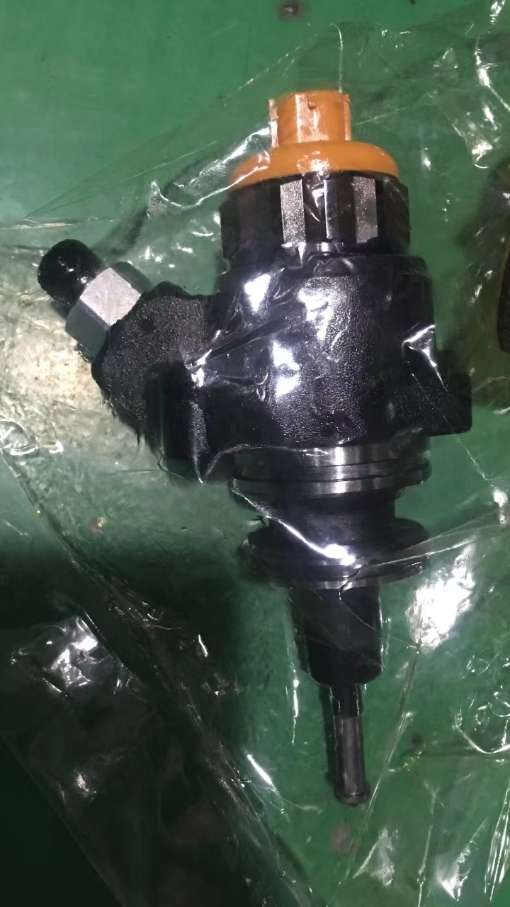 适用于小松PC400-7/8、PC450-7/8、PC650-8和HM400-2矿用卡车的DENSO HP0泵柱塞ND094040-0381