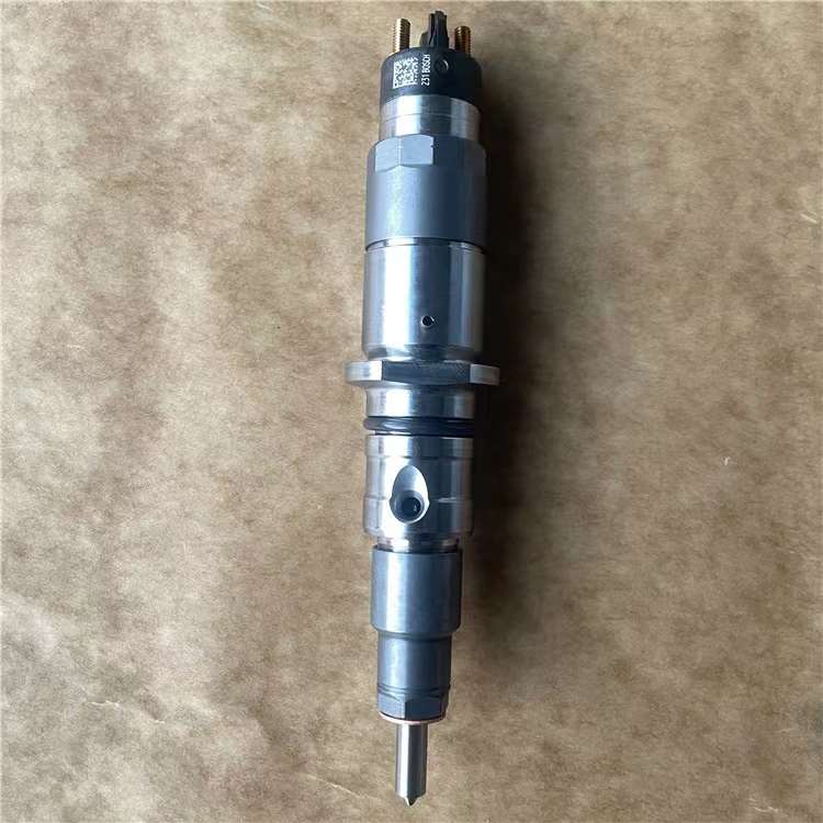 适用于小松PC200-8（6D107）的燃油喷射器6754-11-3011，博世零件号：0445120231