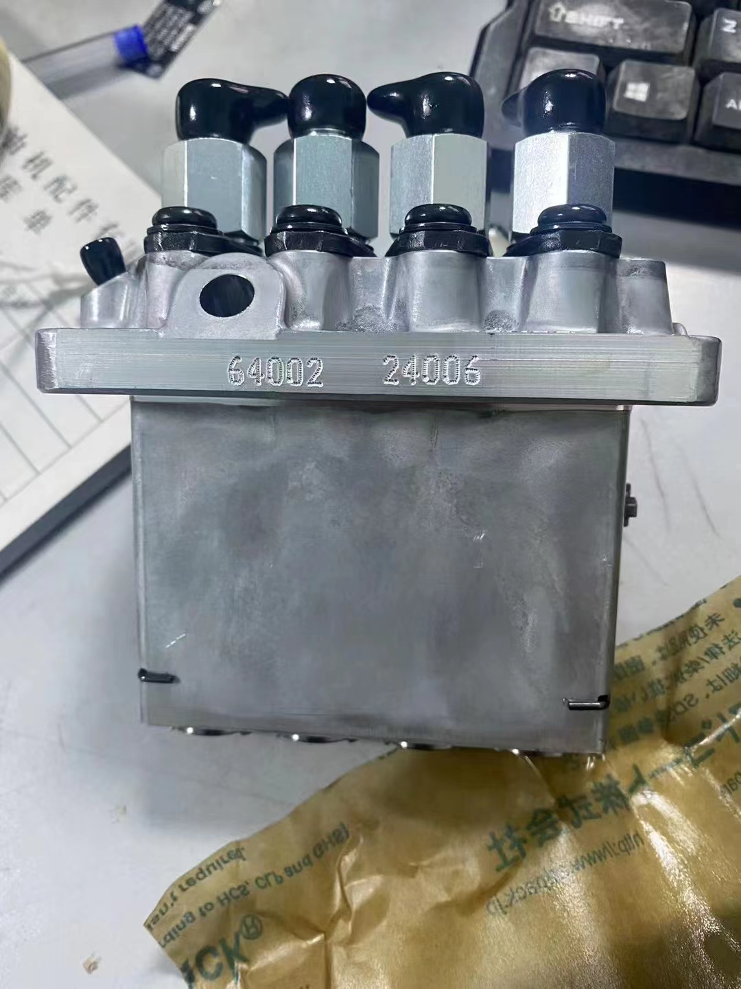 Fuel Injection Pump Assembly 16060-51013, 16060-51010, 104206-4002, H104206409 for Kubota V1505 Engine